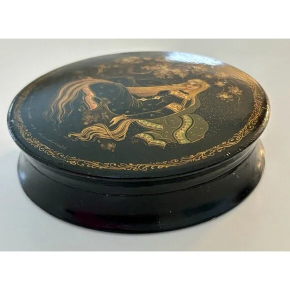 1970s Russian USSR Black Red Lacquer Wood Round Box Kholui Golden Hair Yuryev Sm - Picture 6 of 8